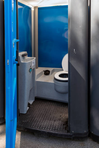 Portable Toilet Options We Offer in Dike, IA