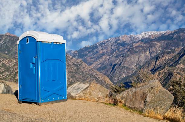 Best Luxury portable toilet rental  in Dike, IA